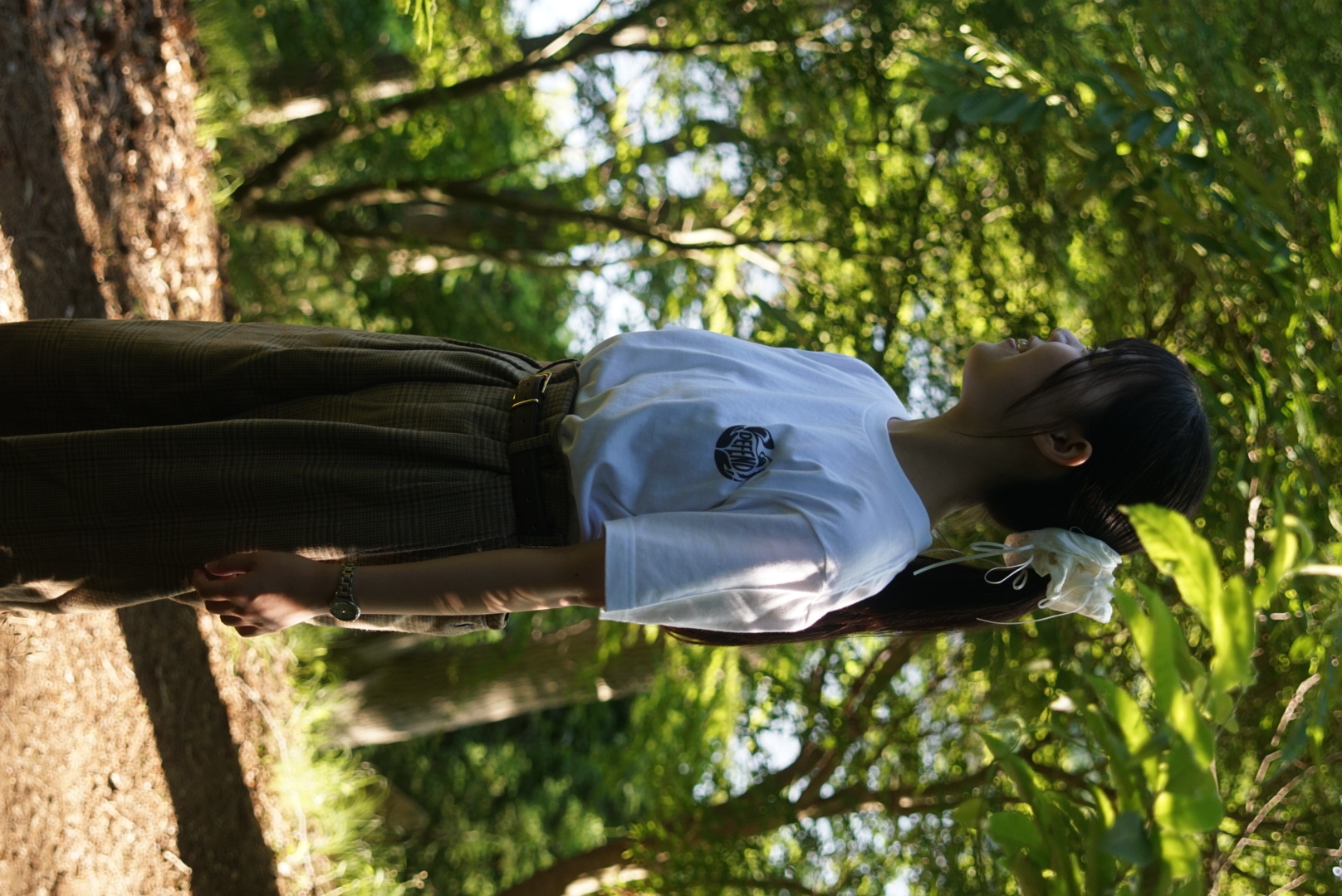 DEFEND LOGO TEE 着用写真 4